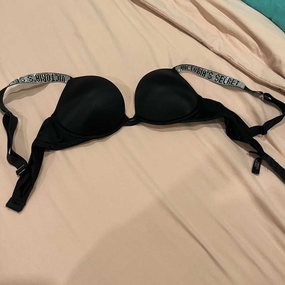 VICTORIA’S SECRET BOMBSHELL BRA